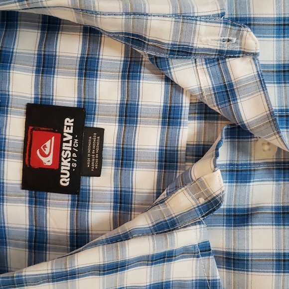 Quiksilver button front shirt - Picture 2 of 5